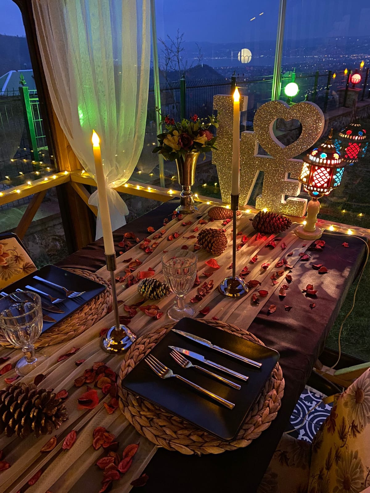 Yemekli ve Pastalı Süsleme Paketi (2 Kişi)